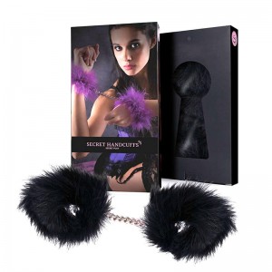 Manette in marabou nero...